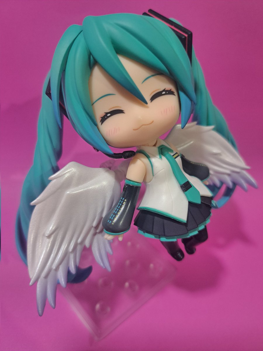 Kazzyscorner's tweet photo. Hoje é 3/9 (pra quem usa o calendário errado e bota o mês na frente do dia), o que significa que é Miku day!!!! 🎉🎉🎉🎉

Dessa vez eu fiz uma mistureba com os acessórios de uns 3 nendos pra ver no que dava 

#ミクの日 #ミクの日2026 https://t.co/GrsfNTDjrp