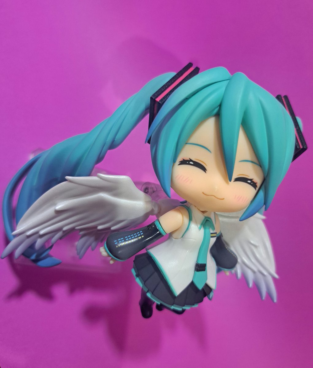 Kazzyscorner's tweet photo. Hoje é 3/9 (pra quem usa o calendário errado e bota o mês na frente do dia), o que significa que é Miku day!!!! 🎉🎉🎉🎉

Dessa vez eu fiz uma mistureba com os acessórios de uns 3 nendos pra ver no que dava 

#ミクの日 #ミクの日2026 https://t.co/GrsfNTDjrp