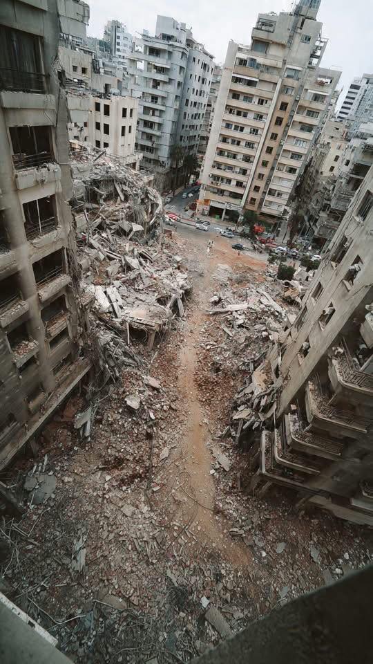 mehdi_js2001's tweet photo. This is not Gaza. This is devastated Tel Aviv.
For the record: this photographer risked everything by flying a drone to capture these scenes, even though Israel punishes anyone who documents the destruction with up to five years in prison.
#tilaviv #gaza #iran #usa #war https://t.co/ohBIHrzyPJ