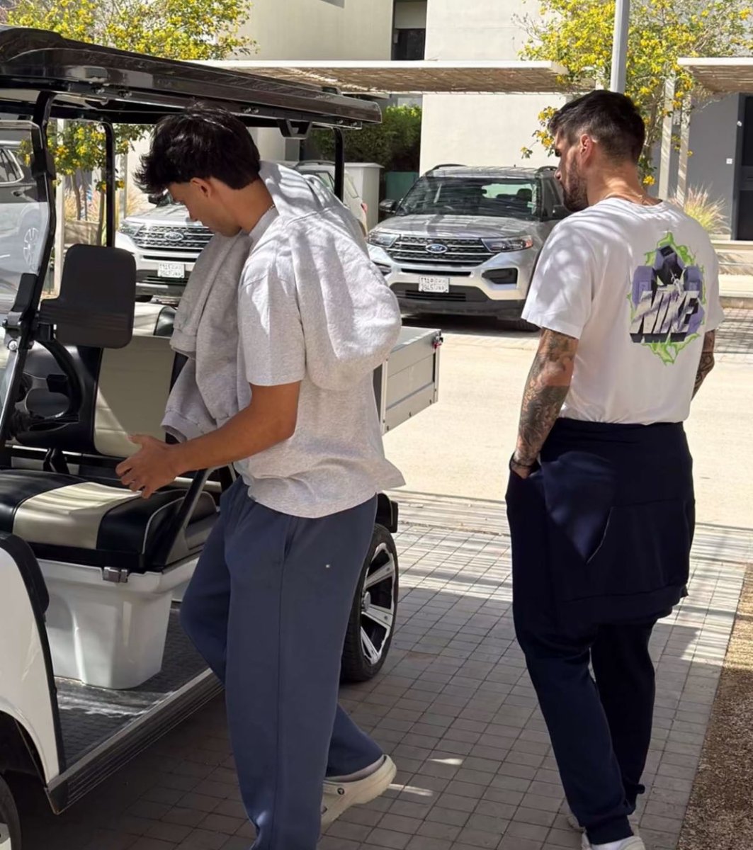 نواف tweet media