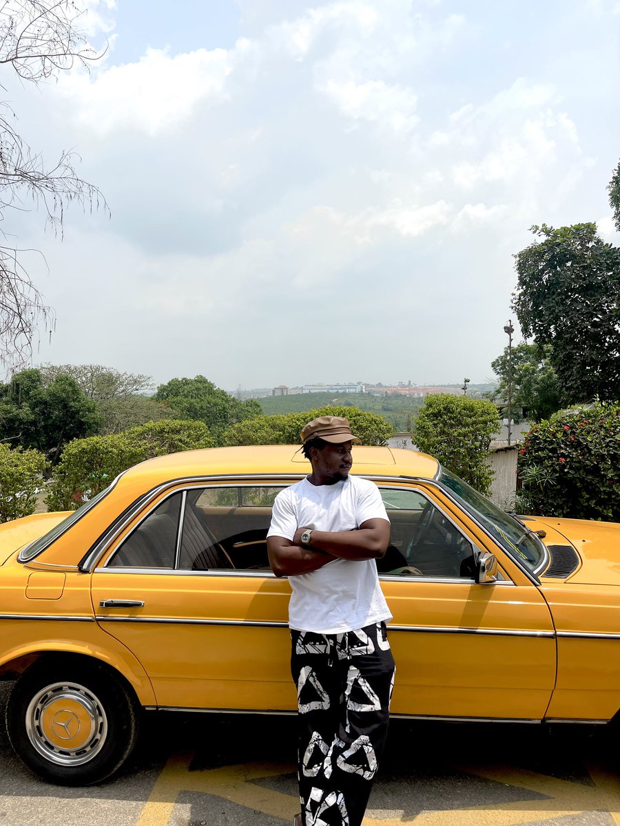 Zommadu's tweet photo. Yellow season https://t.co/wZqBOWp6fX
