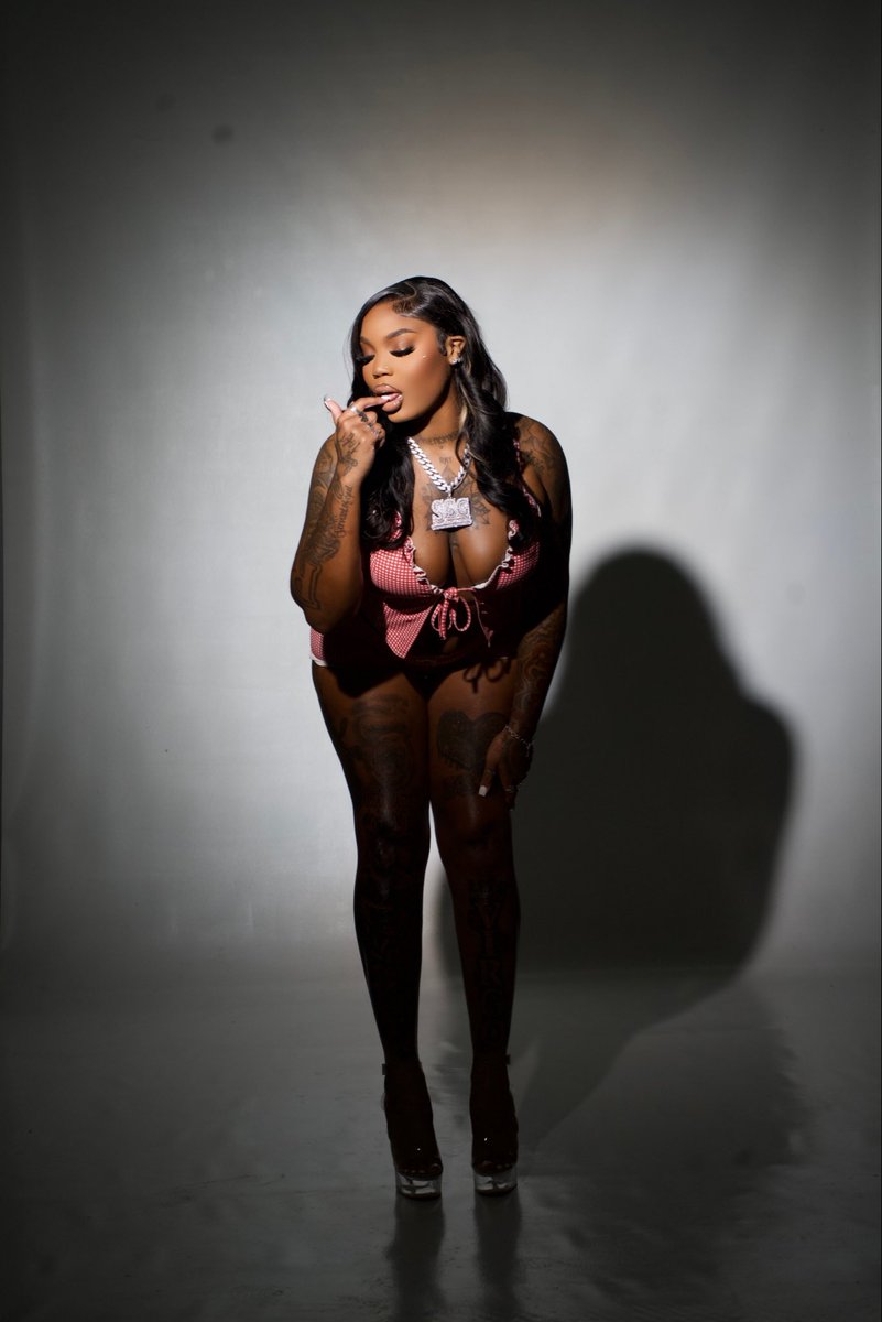 Sally Sossa👩🏽🎤 tweet media