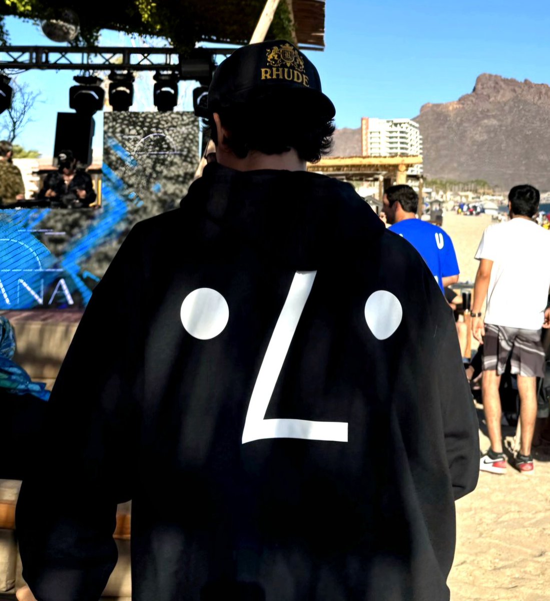 Non-Playable Clothing tweet media