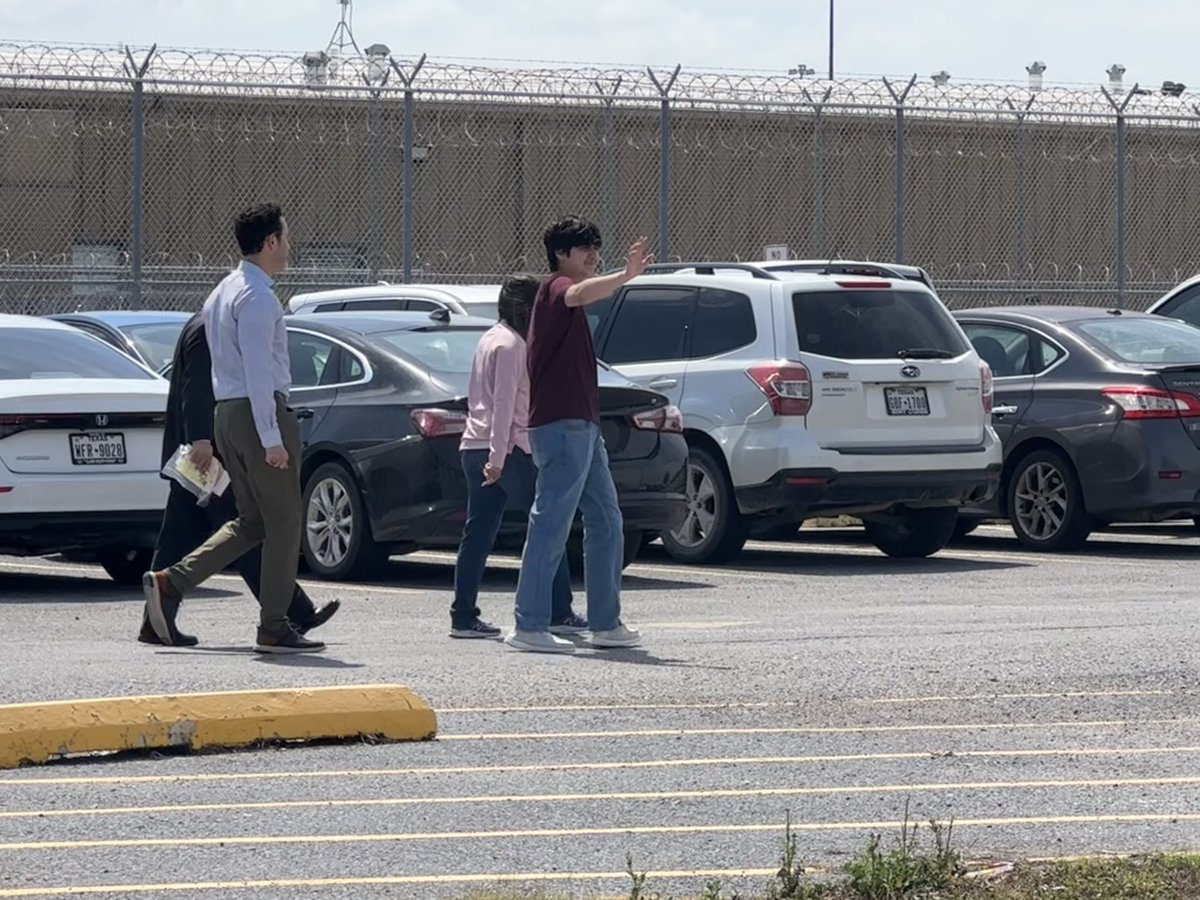 Valerie Gonzalez tweet media