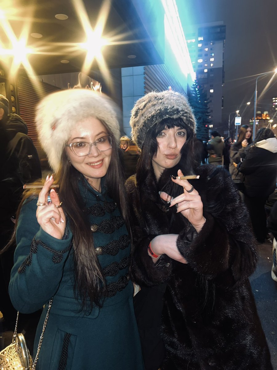 Sylvia Plug tweet media