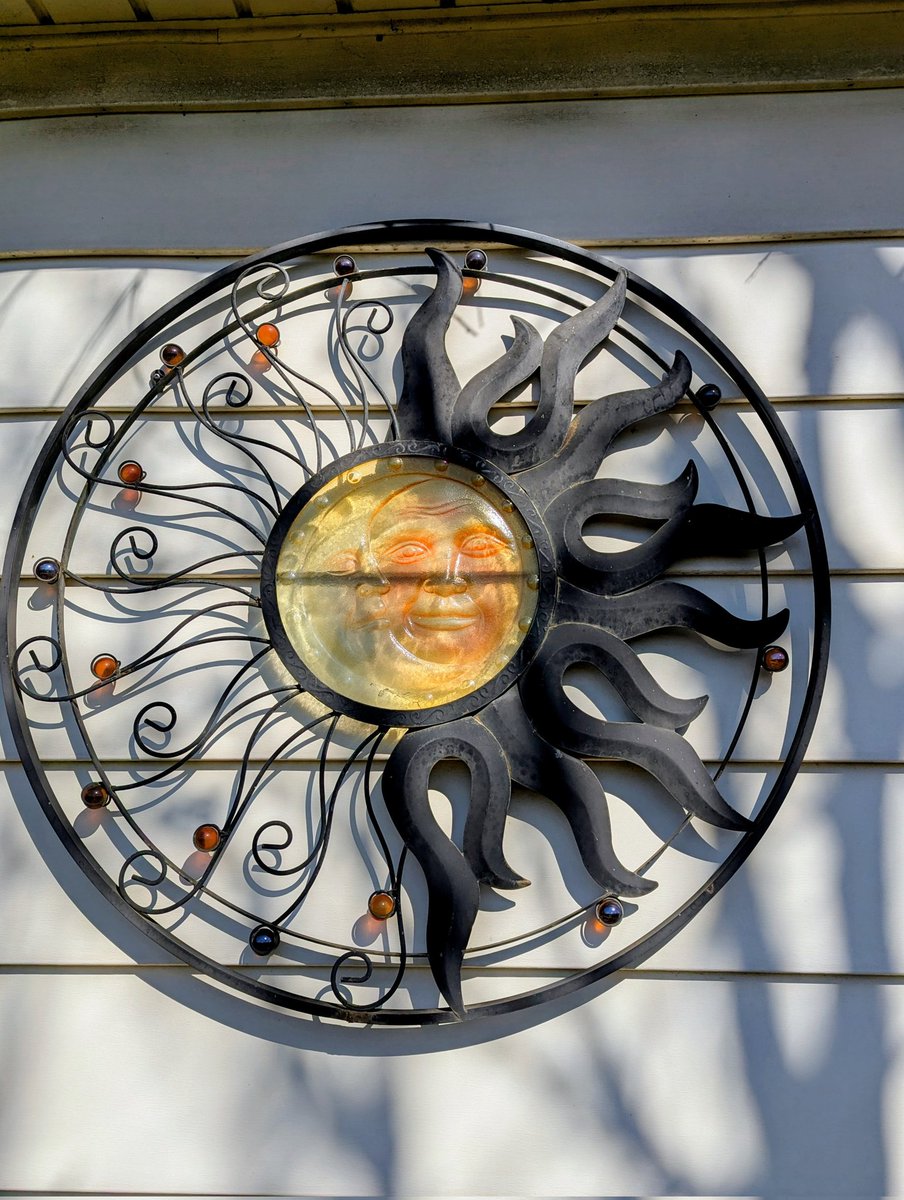 GitteTalk's tweet photo. Had to look up the word #Aureolin, for todays' #DailyPictureTheme .. & was pleased to discover it meant a "vivid transparent pale yellow"! Because, I have the perfect thing!
I present to you .. one of my outside, #sun #moon #stars, objects! Love it!
#DailyPicTheme2 #yard #decor https://t.co/5yy9mIW3gi