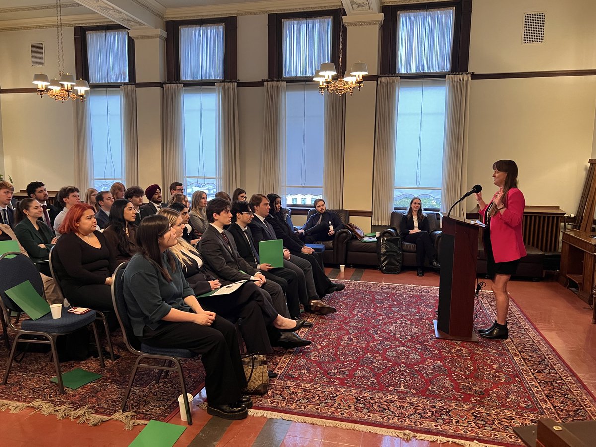 BrittnyAnderso's tweet photo. I appreciated the opportunity to speak to the Washington State legislative interns this morning. I’m looking forward to seeing them around the legislature this week and I hope they have an amazing time in Beautiful BC! https://t.co/aJnZGlzrnq