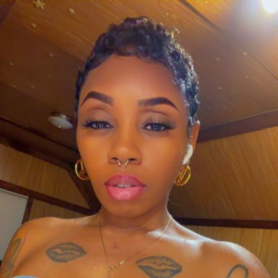 MSHONEYBEE2YOU's tweet photo. #NewProfilePic https://t.co/H0UB2bHmf4
