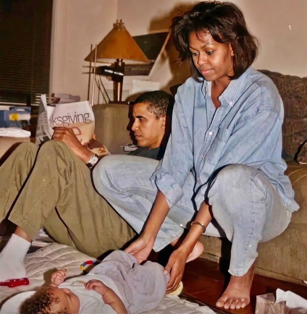 GoldenAgeUnfold's tweet photo. Michelle has always been a good mother. https://t.co/YRGLKWxiOA