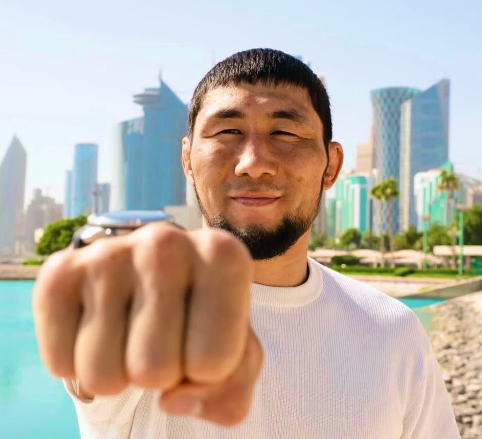 The Oracle tweet media