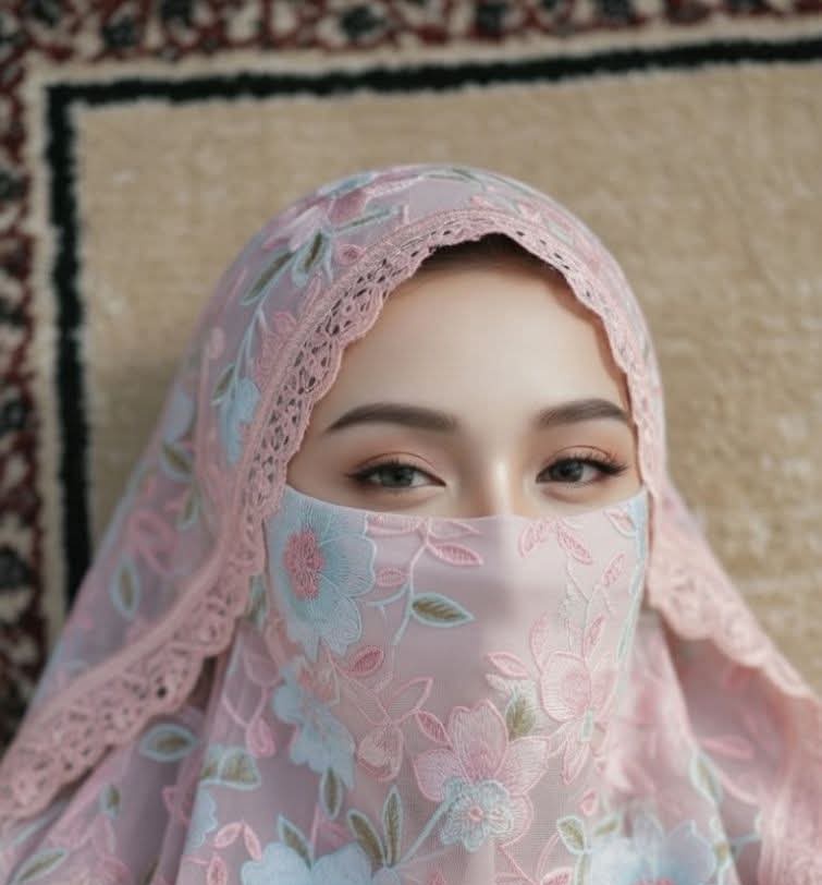 HijabBsky's tweet photo. اچھی لڑکیاں وفا کرتی ہیں اپنے رب سے، اپنے باپ کی عزت سے، اپنی ماں کی تربیت سے اور اپنے بھائی کی غیرت سے اور اپنے وجود کی قیمت سے وفا
وہ خود کو چھپا کر رکھتی ہیں
وہ کسی کو موقع نہیں دیتی
کسی سے تعریف نہیں چاہتی وہ عزت چاہتی ہیں
اچھی لڑکیاں اپنی حدیں جانتی ہیں 🎀 https://t.co/0aE1FZuWbQ