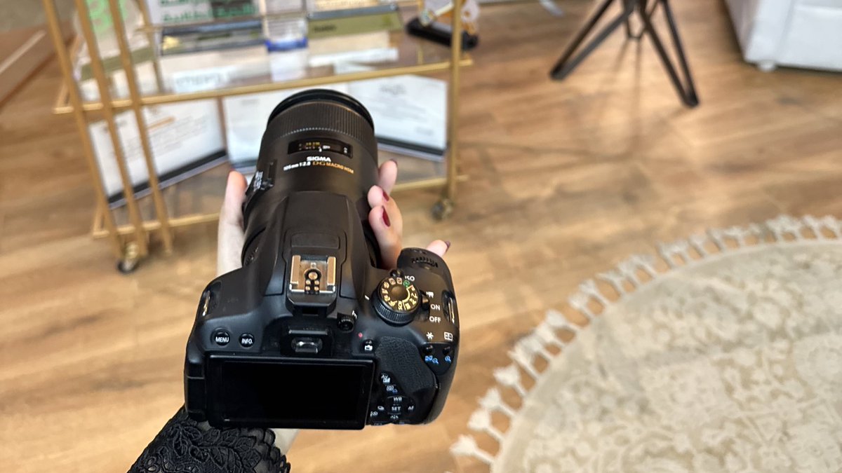 وجـود tweet media