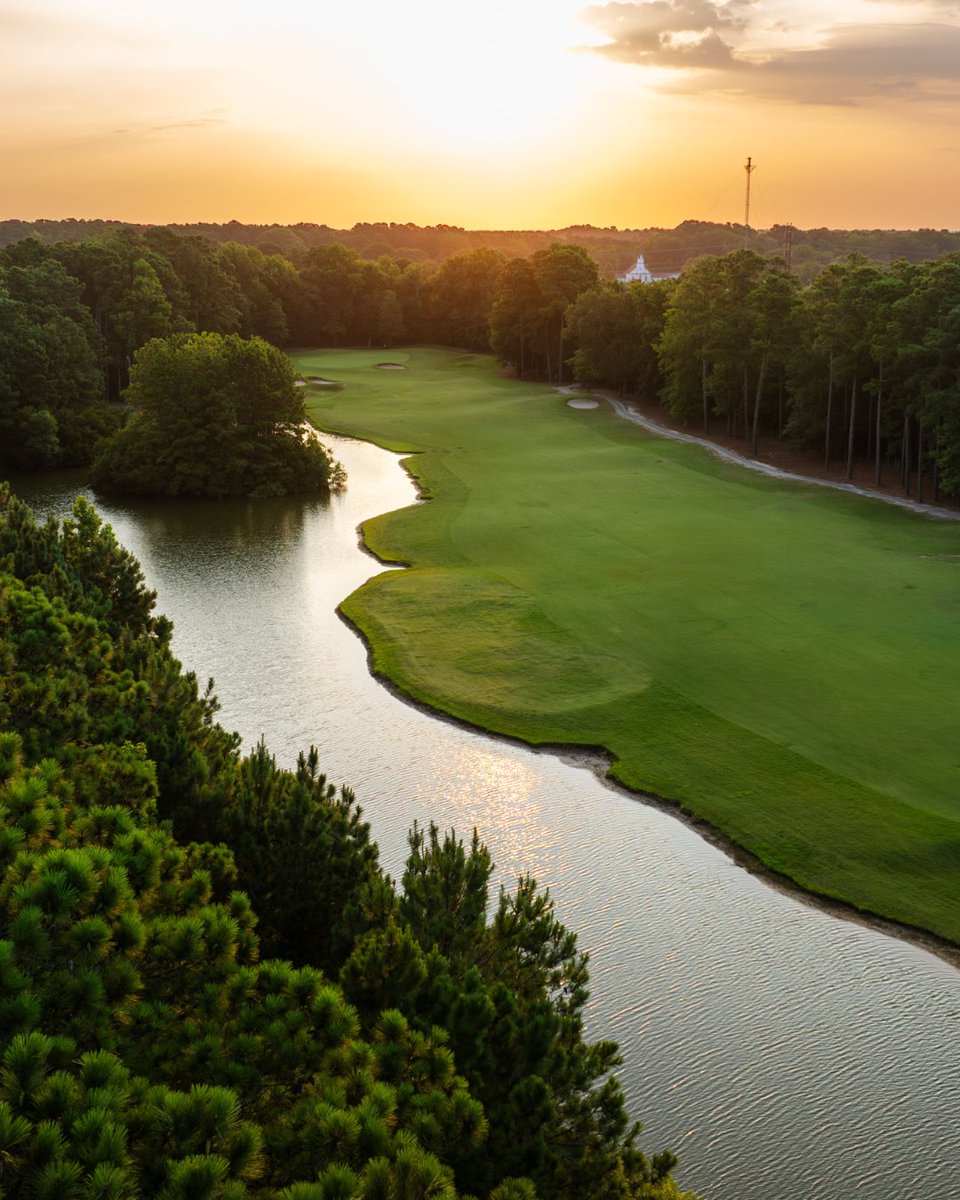 Play OBX Golf tweet media