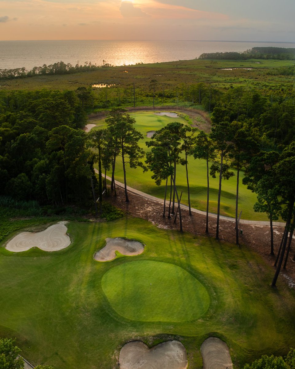 Play OBX Golf tweet media