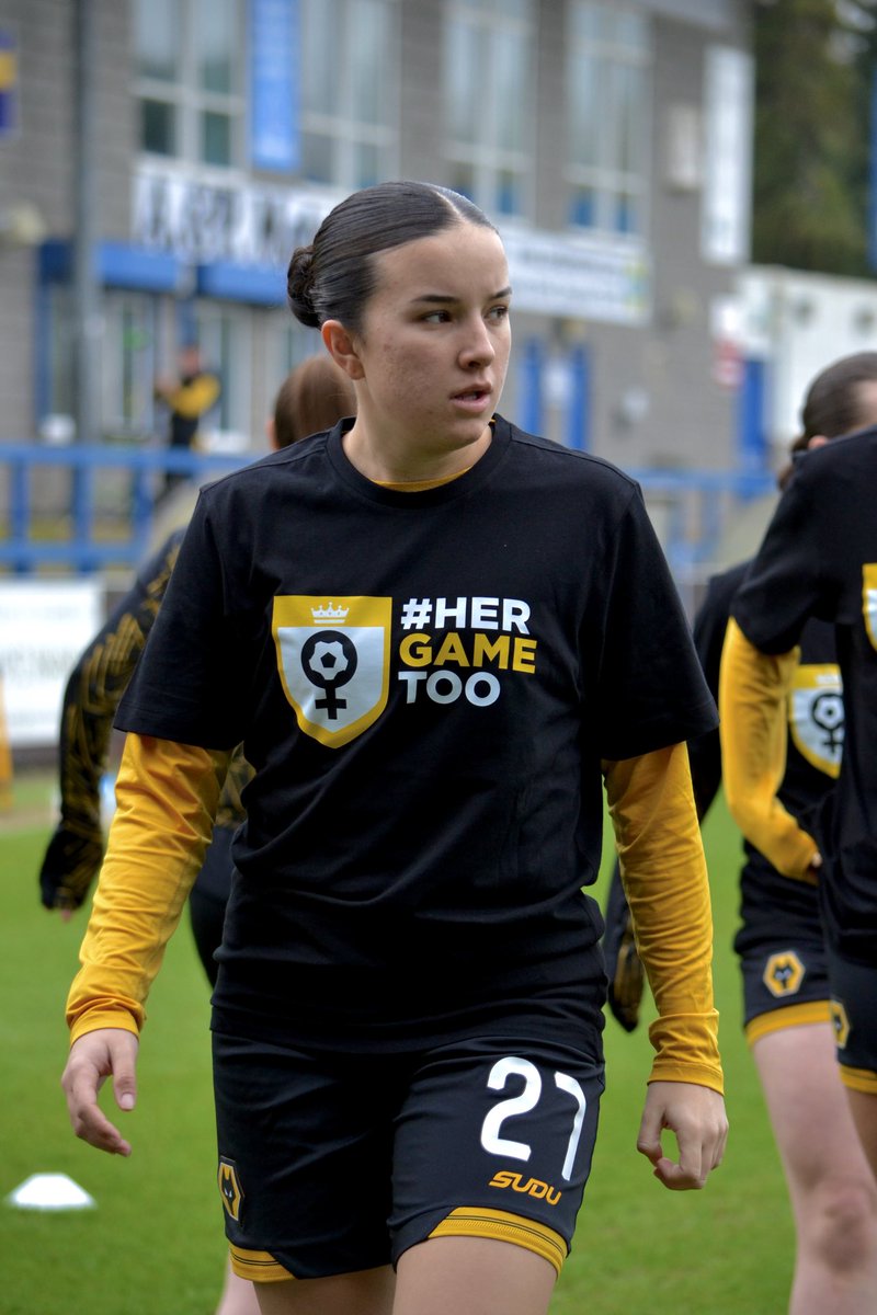 Jess Deakin tweet media