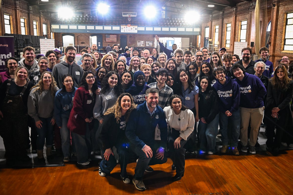 Swing Left tweet media