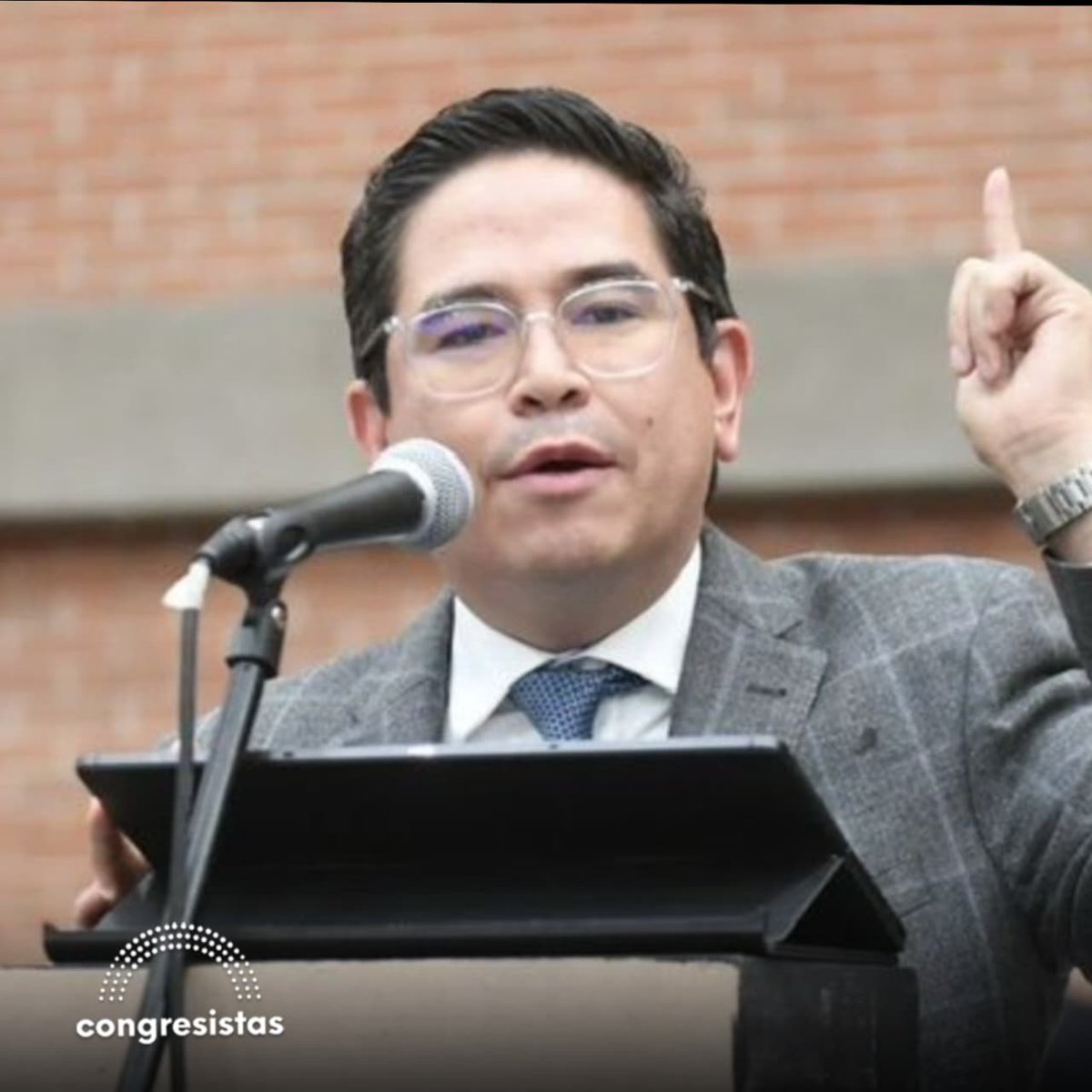 Congresistas tweet media