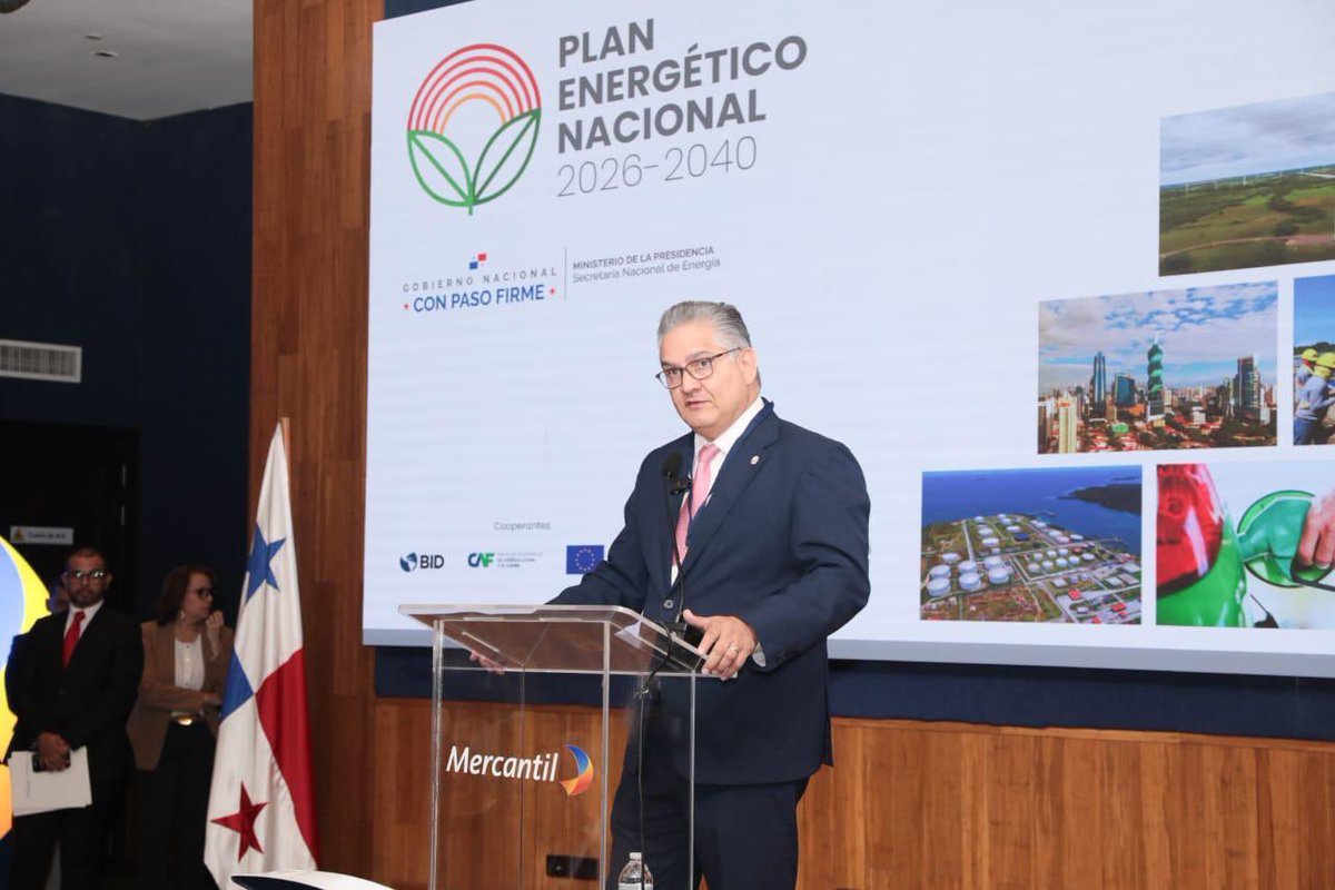 presidenciapma's tweet photo. Se anunció el proceso de elaboración del Plan Energético Nacional 2026–2040, una iniciativa que marcará la hoja de ruta para una matriz energética sostenible. 

Mientras proyectos como la interconexión eléctrica Panamá–Colombia y los biocombustibles abren nuevas oportunidades económicas para el país.

Avanzamos con más energía limpia, más inversión y más oportunidades para el país. ⚡🇵🇦

Lee la nota completa aquí:
🔗https://t.co/nAjdNAAXXd

#ConPasoFirme