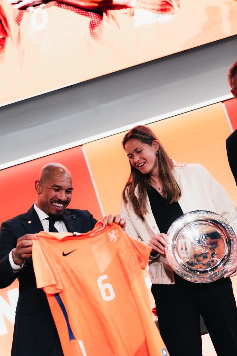 Anoukdekker's tweet photo. 🧡🧡🧡 https://t.co/PnsHlGZYJd