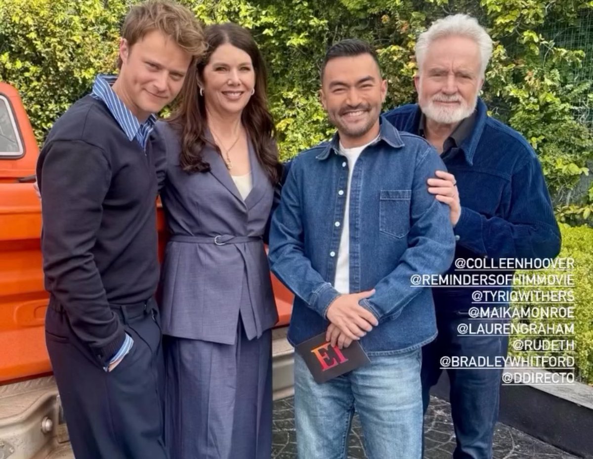 Nova foto de Rudy Pankow com Lauren Graham e Bradley Whitford durante a press tour de Reminders Of Him.