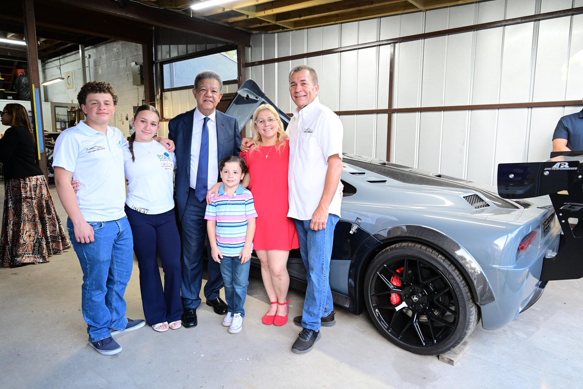 Leonel Fernández tweet media