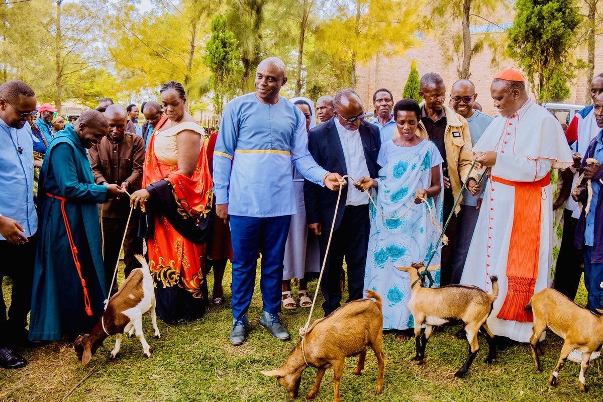 Archidiocèse de KIGALI tweet media