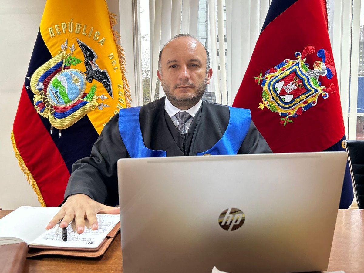 CorteNacional's tweet photo. 🟣#SalaTributariaCNJ | Dr. Diego Gordillo (ponente), Dr. Gustavo Durango y Dra. Rosana Morales instalan audiencia. https://t.co/8yf294kwtN