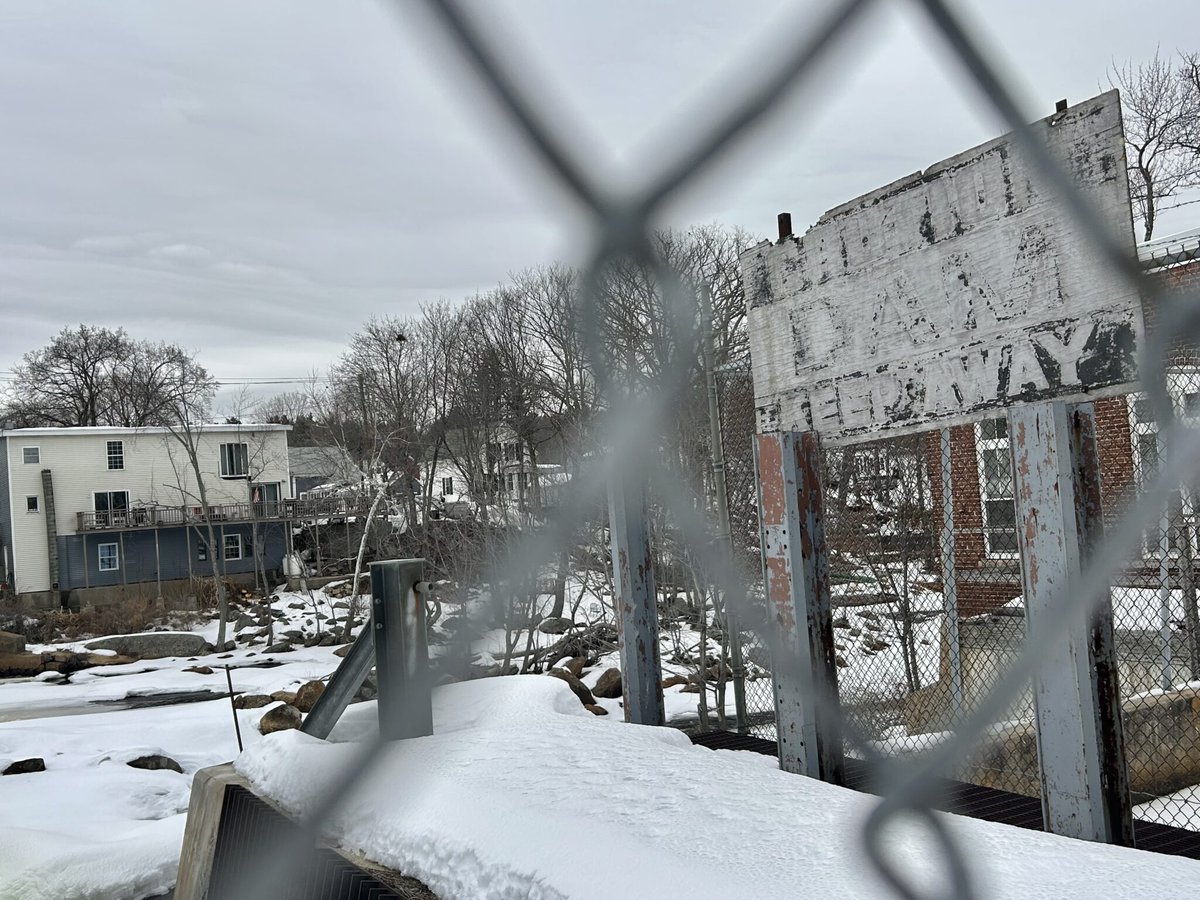 FactorThisMedia's tweet photo. New Hampshire lawmakers agree the state’s aging dams are a problem but are divided over who should pay https://t.co/MJEUPqLarl

#DamsCivilStructures #Hydropower #News #Renewables https://t.co/kFnt877For