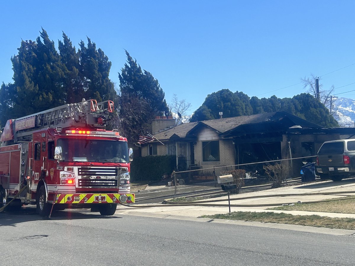 A house fire destroyed a garage and damaged the surrounding area of a West Valley City home, according to firefighters.

kutv.com/news/local/dog…