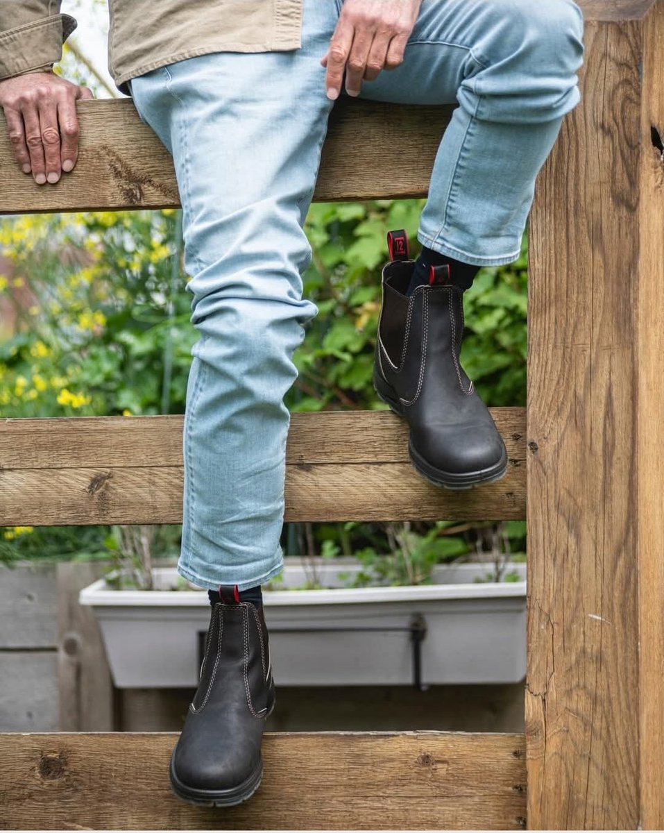 Shop in store OR online ➡️ soleman.ca 
Why sit on the fence when you could be standing in Redbacks?
#yqr #shoplocal #redbackboots #madeinaustralia #madeforcanada
