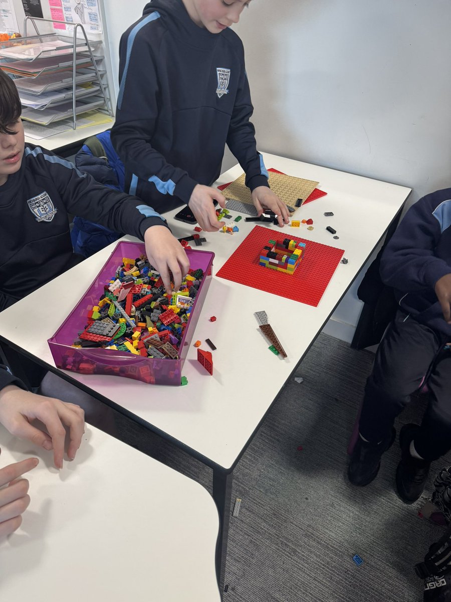 Mrs Nicholson tweet media