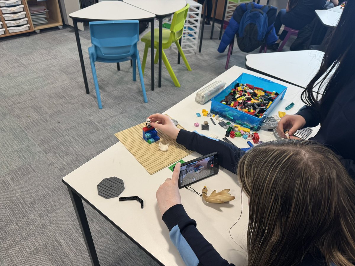 Mrs Nicholson tweet media