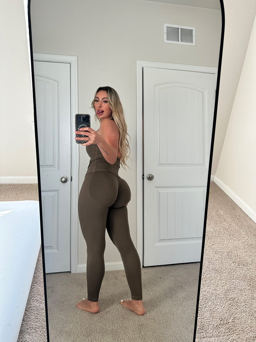 Valentina tweet media