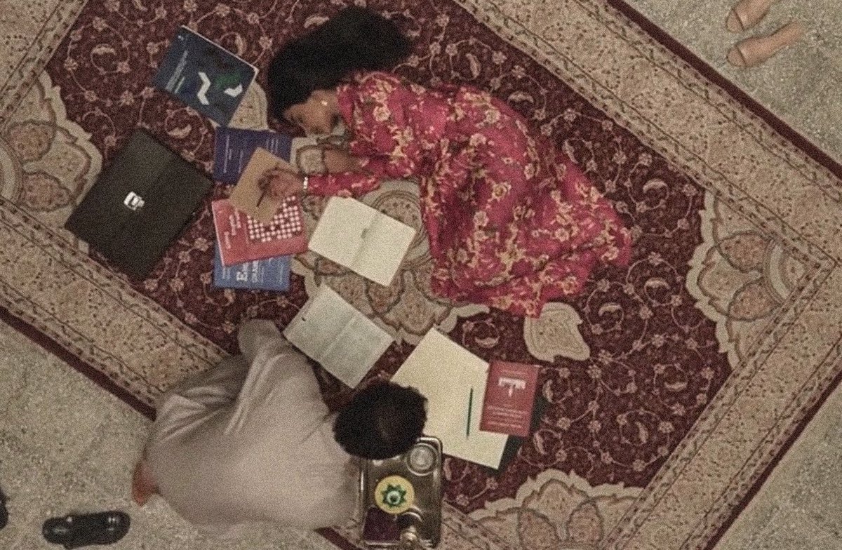 غريـب tweet media