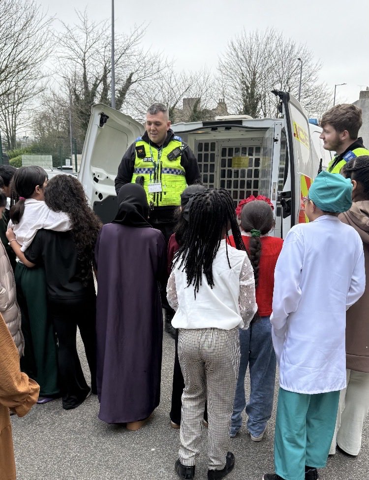 Dixons Music Primary tweet media