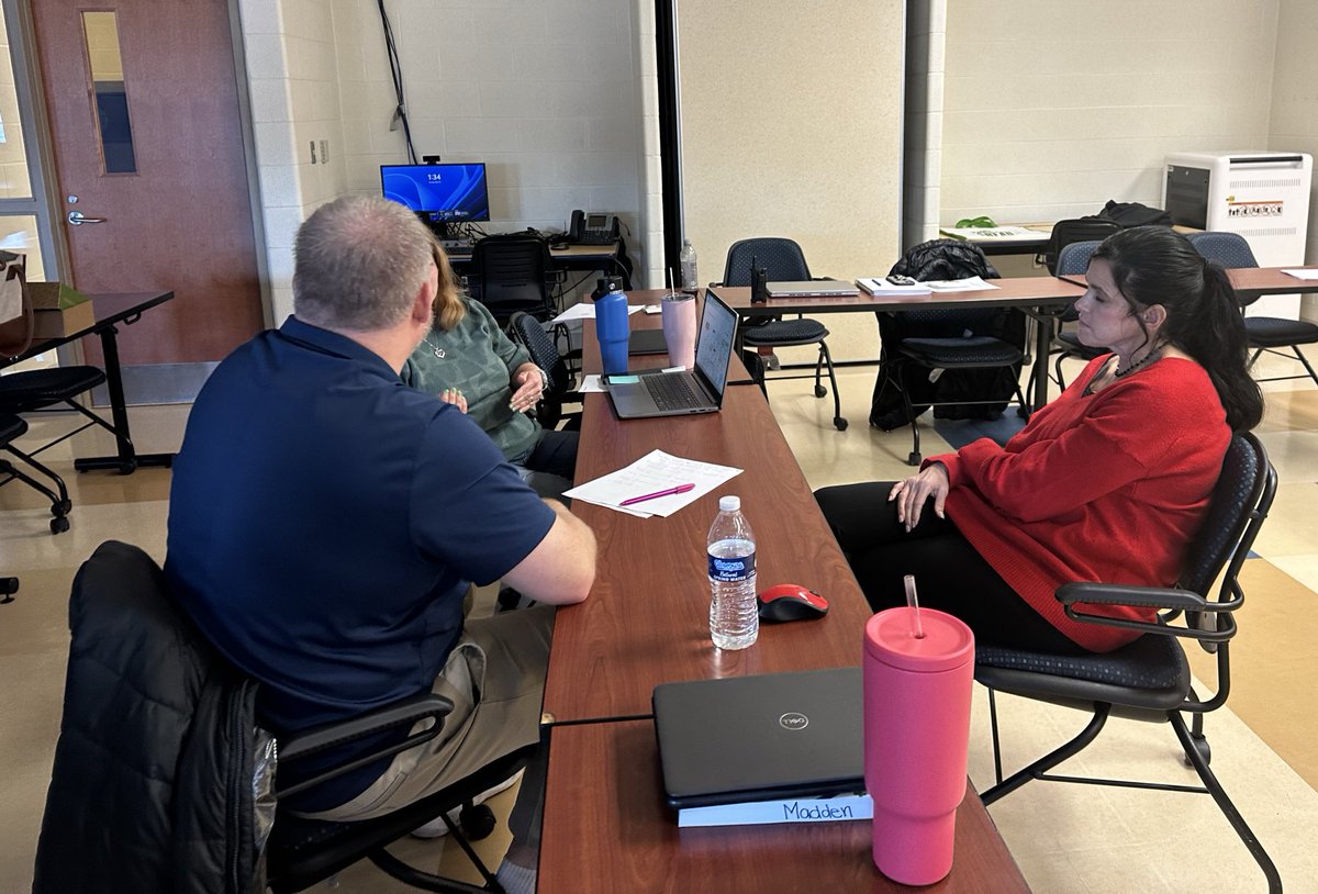 tcs_curriculum's tweet photo. A full day of #AuthenticLearning! Our Authentic Learning Coaches & our Authentic Learning Steering Committee brainstormed a “Celebration of Impact”Together we’re working to showcase the powerful authentic learning happening across the district & highlight the impact on students. https://t.co/oKPkJdjqTU