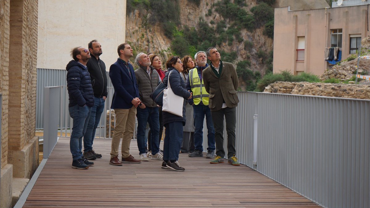 MCCartagena_ct's tweet photo. 📸 🏺 Comprobamos los avances en el Anfiteatro Romano de Cartagena con parte del equipo director, un proyecto que impulsamos para recuperar nuestro patrimonio en el bienio cartagenerista. 

Orgullosos de ver cómo progresa 👏🏽💪🏽

#CartagenaSeMueve https://t.co/1xbT88Sgoj