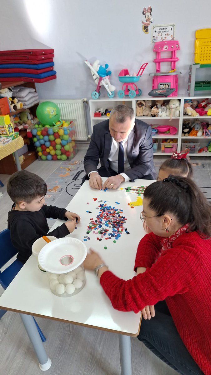 Okul Ziyareti 
📍Çamlıbel İlkokulu
İlçe Millî Eğitim Müdürümüz Hakan KARATOP ve Şube Müdürümüz Osman ÇELİKDEMİR Çamlıbel İlkokulunda bayrak törenine katıldı.  Törenden sonra sınıfları ziyaret eden İlçe Müdürümüz eğitim öğretim çalışmalarını inceledi. 
 <a href="/mugla_mem/">Muğla İl Millî Eğitim Müdürlüğü</a> <a href="/emrecay55/">Emre ÇAY</a>