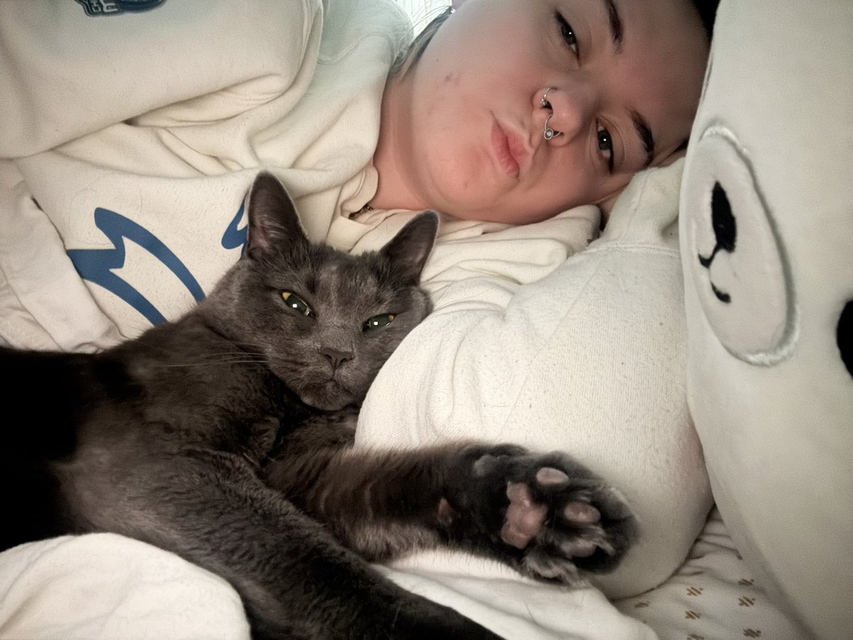 Izzy 🔜 indy tweet media