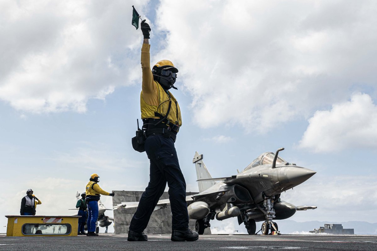 Armée française - Opérations militaires tweet media