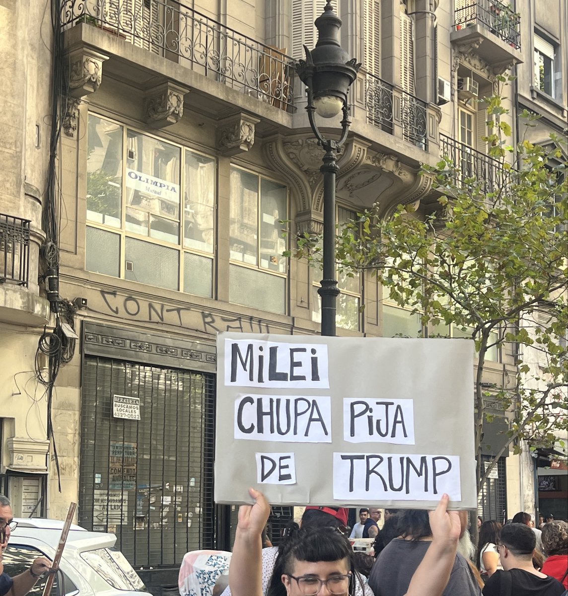 Perdón y esta reina?