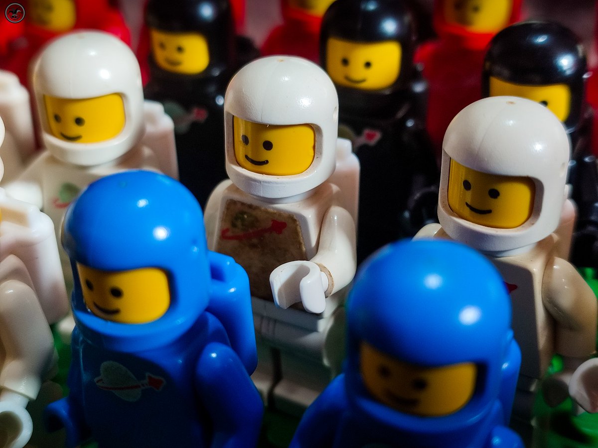 CumbriaSkyscape's tweet image. Spacemen 

Collection of original Lego Spaceman figures from my well spent childhood 😁

Camera: Redmi Note 10 Pro phone

#legominifigures #legospace #vintagelego #1980s #photography
