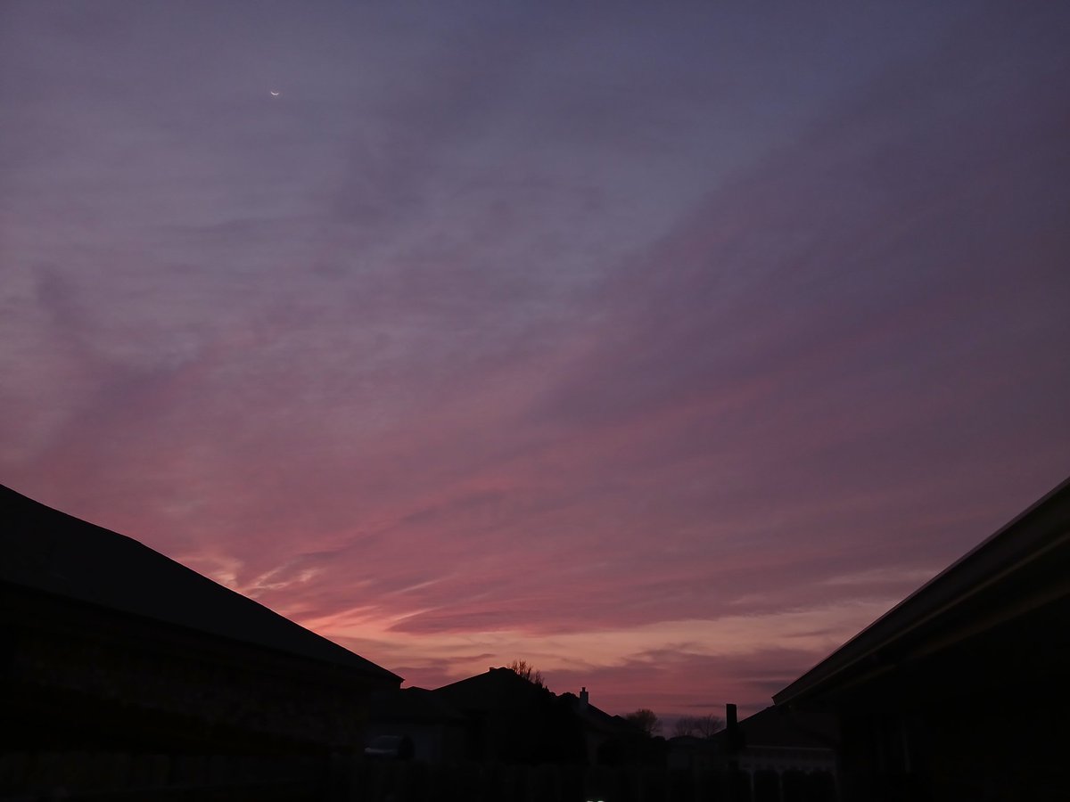 schlurplek's tweet photo. sunsets ( ＾◡＾) https://t.co/VxkNvJ9jys