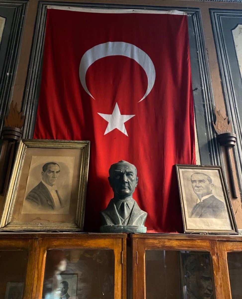 Bir Atatürk’ü severim, bir de Atatürk’ü seveni.