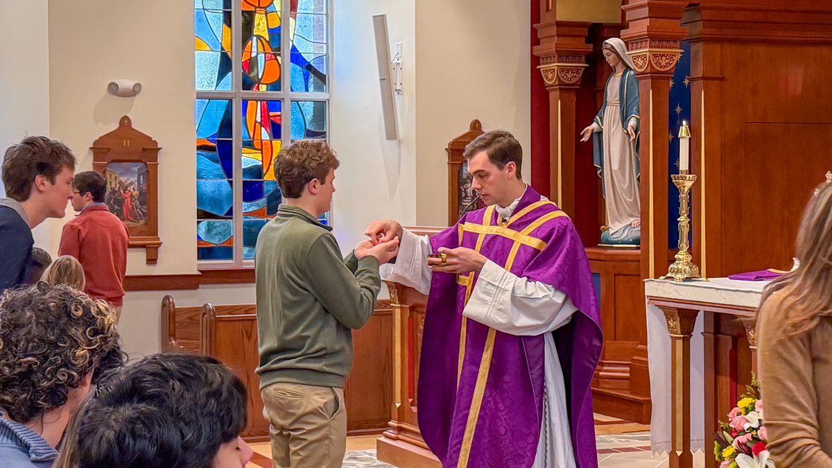 bishopiretonhs's tweet photo. We had a terrific inaugural Mother-Son Mass at Bishop Ireton this past Saturday! The chapel was full and everyone enjoyed a reception in Murphy Hall after Mass. We look forward to making this an annual tradition on Cambridge Road! #AdvanceAlways #LiveJesus https://t.co/0rhm5Yx4vM