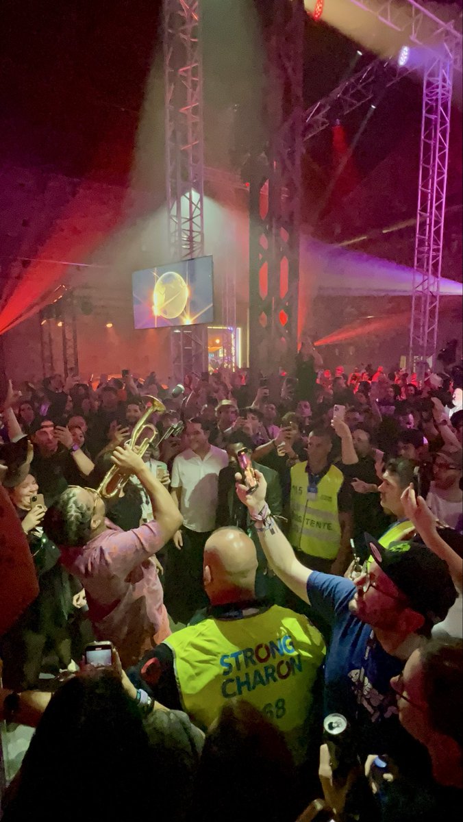 BaronVonHustle 🍌 tweet media