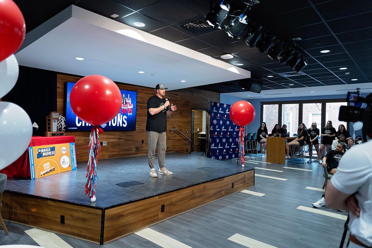 Samford University tweet media