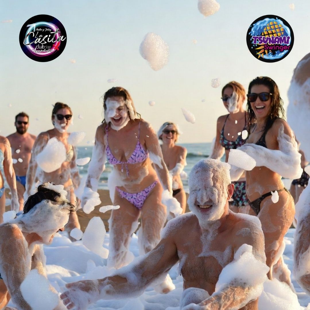 Entre espuma, música y miradas cómplices…
todo puede pasar en el Tsunami Swinger. 🫧🔥