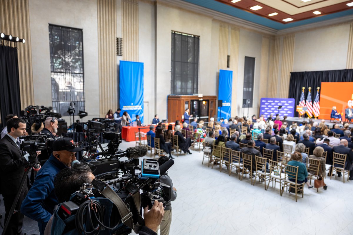 Randle Communications tweet media