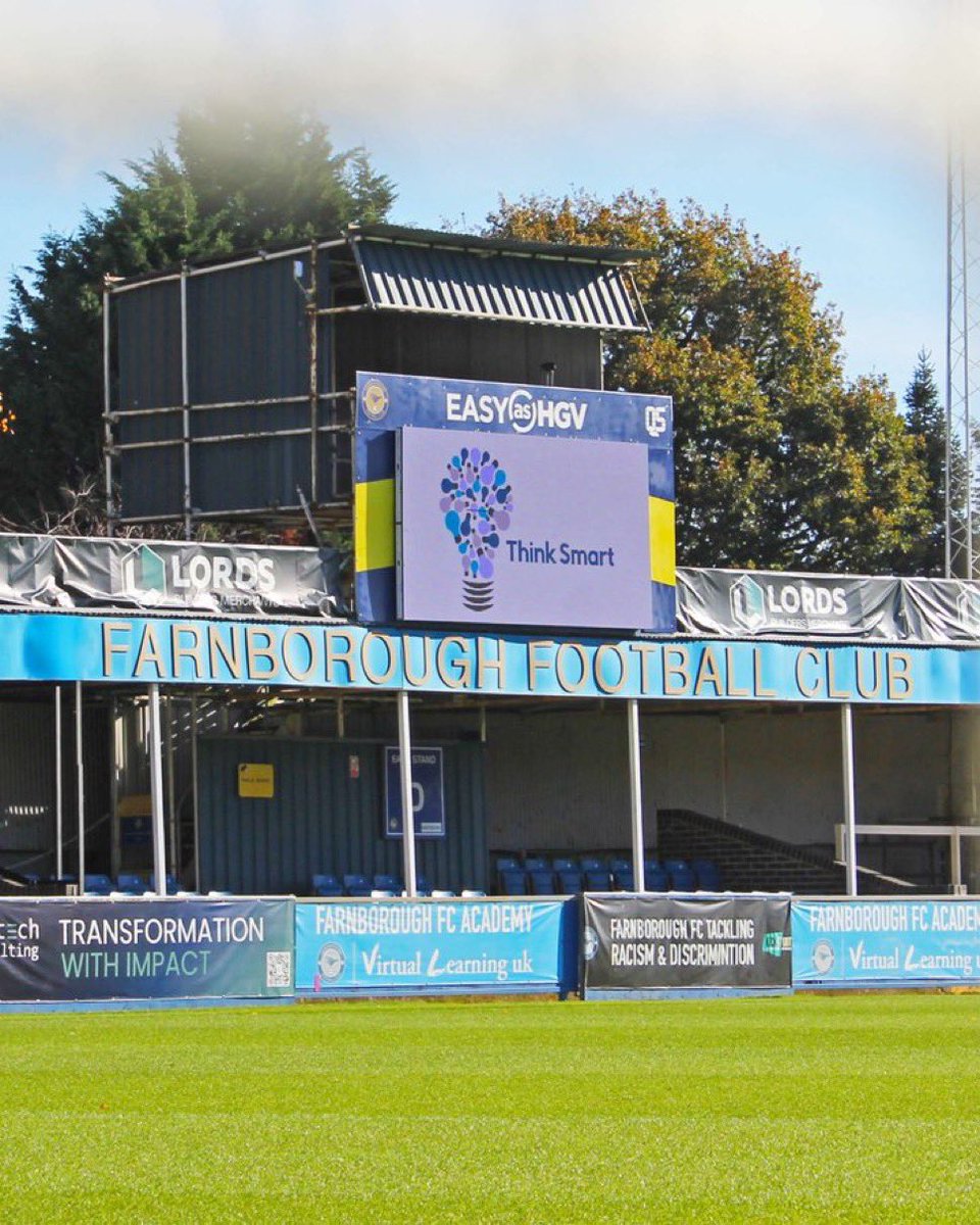 Farnboroughq tweet media